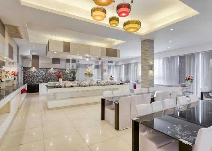 Hotel Aunchaleena Grand