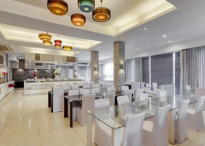 Aunchaleena Grand Bangkok