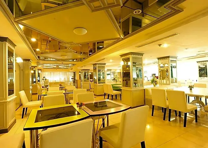 Hotel Aunchaleena Grand 5*