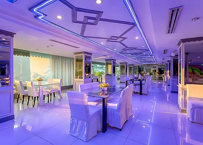 Hotel Aunchaleena Grand 5*